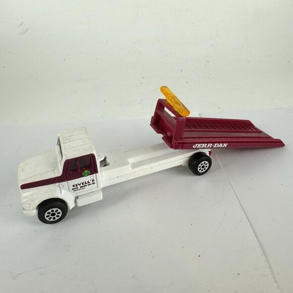 Road Champs Jerr-Dan Die-Cast Roll Back Tow Truck 1:64 Sevelles - Picture 1 of 7